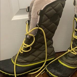 Sorel snow boots